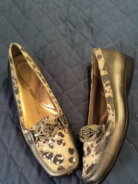 Bellini Metallic Silver And Gray Leopard-Print Women's Loafers. 8W